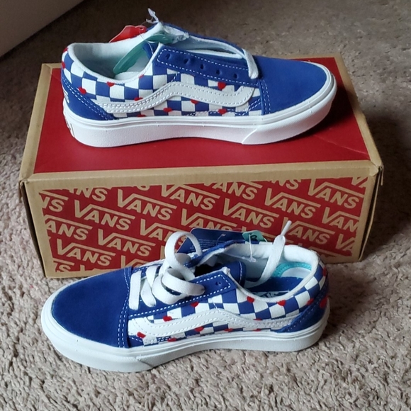 Vans - Picture 3 of 5